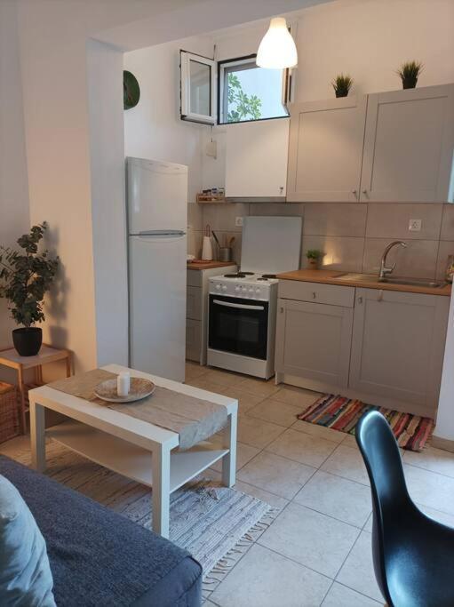 Comfy Cozy Iksia Lejlighed Ixia  Eksteriør billede